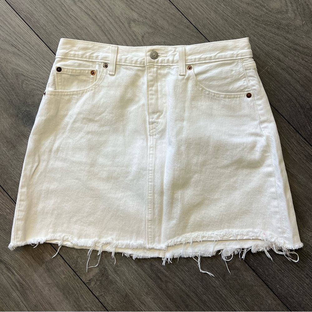 Levi's White Mini Skirt